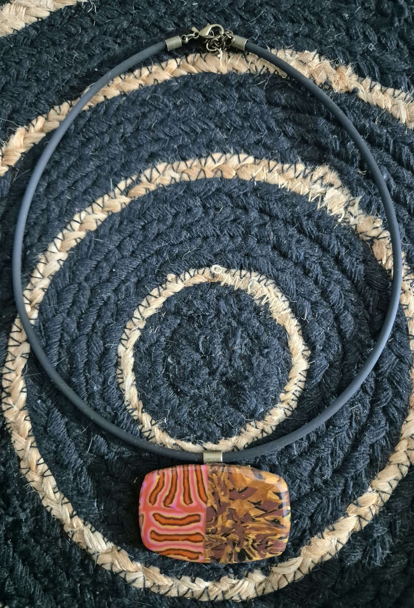 596. Parure "Zèbre deux couleurs "