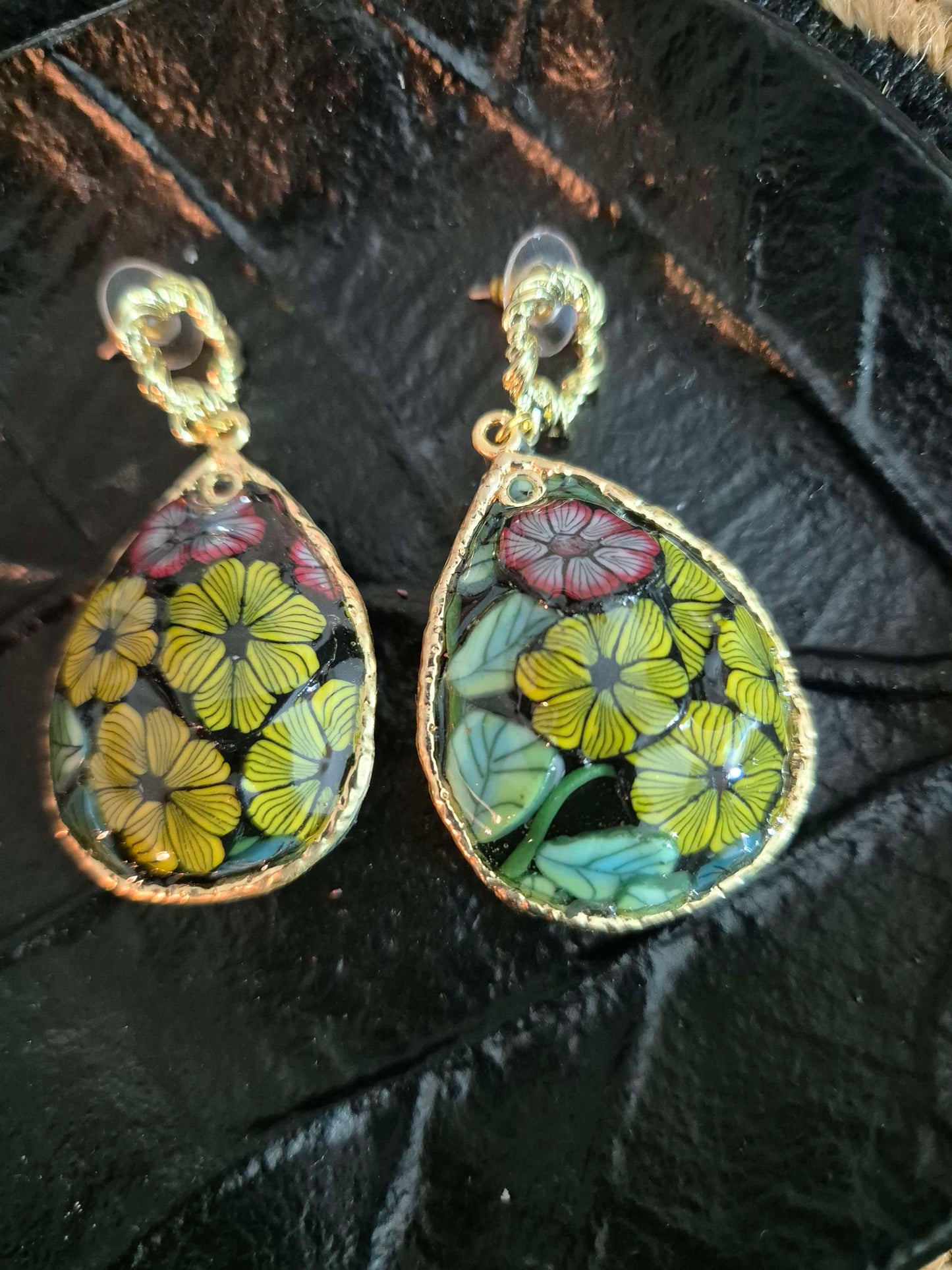 607. Boucles d'oreilles "Beauté florale"