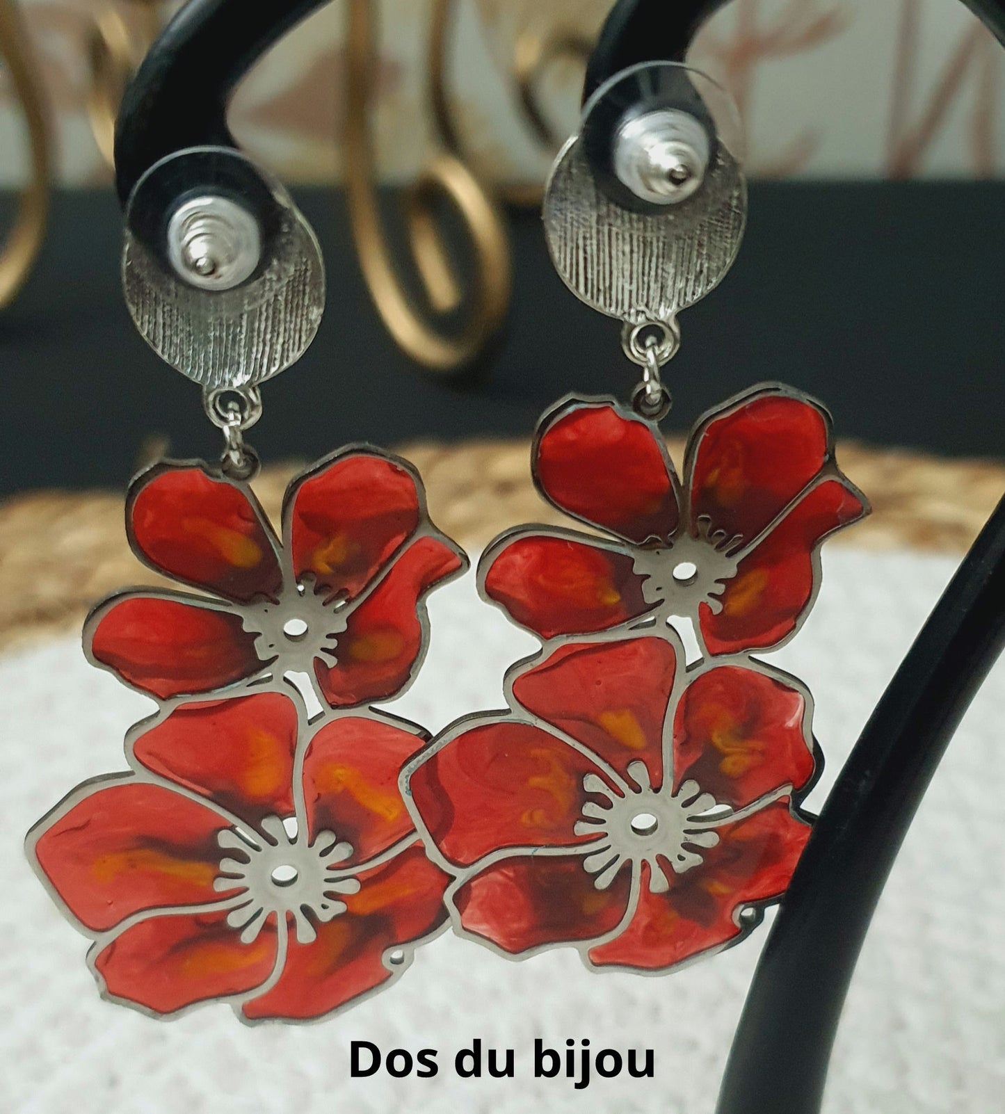 576. Boucles d'oreilles "Hibiscus"