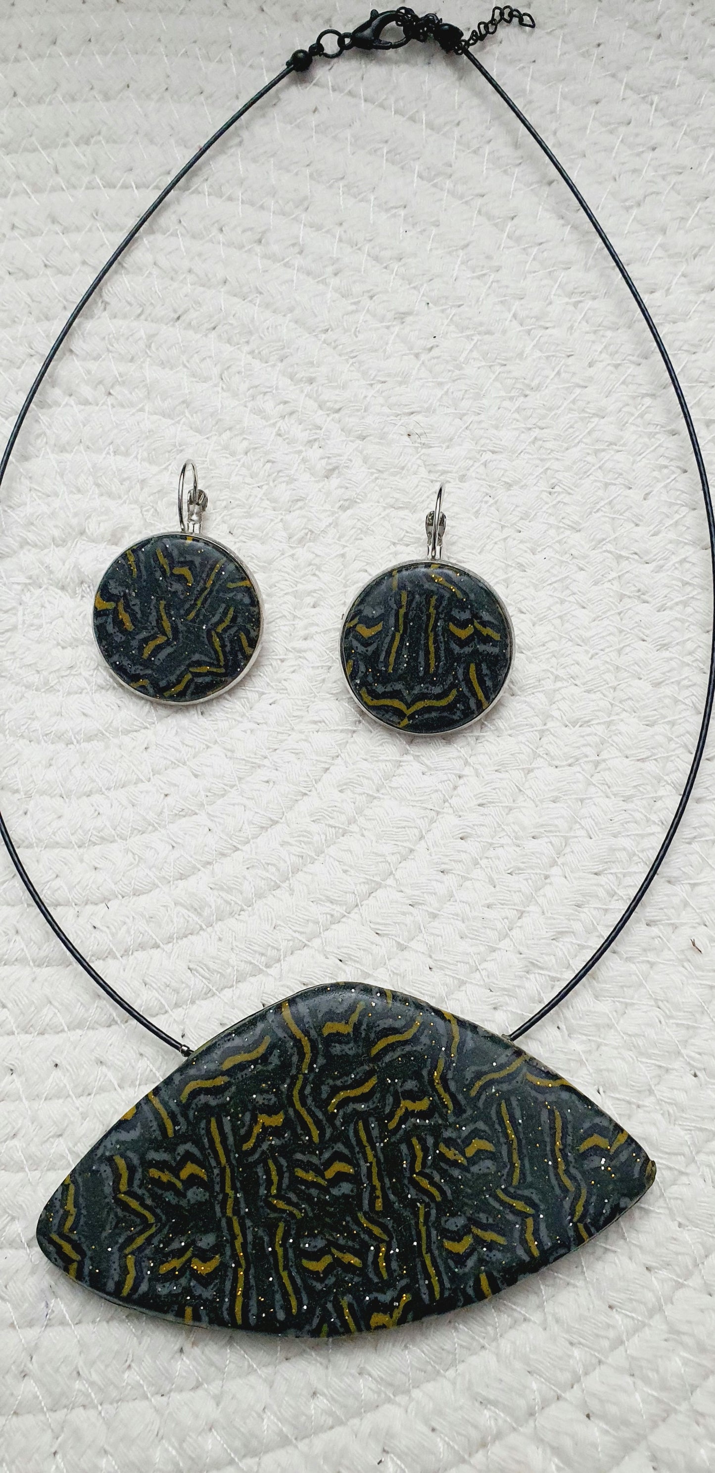 327. Parure " Labyrinthe "