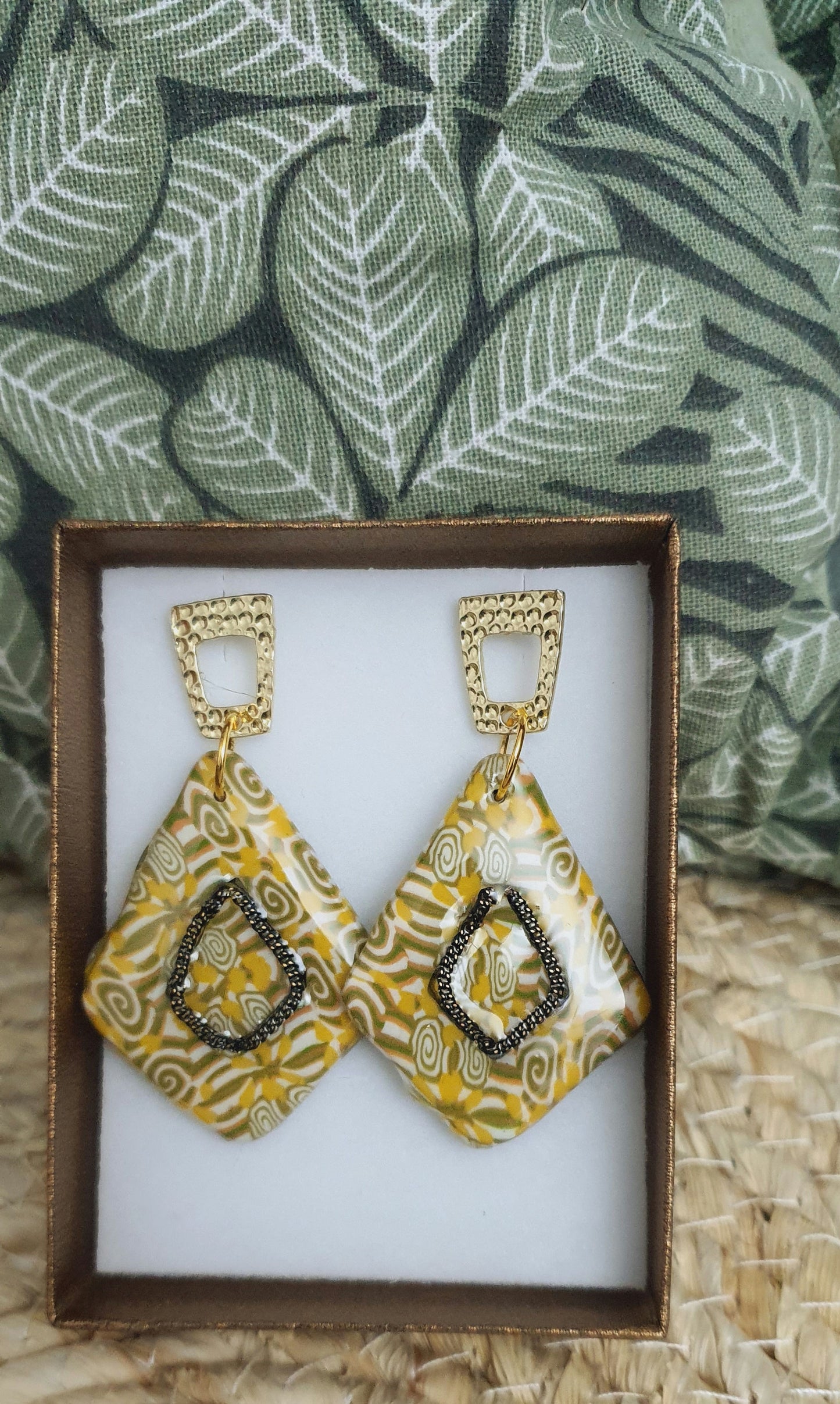 488/Boucles d'oreilles : "Mimosas "