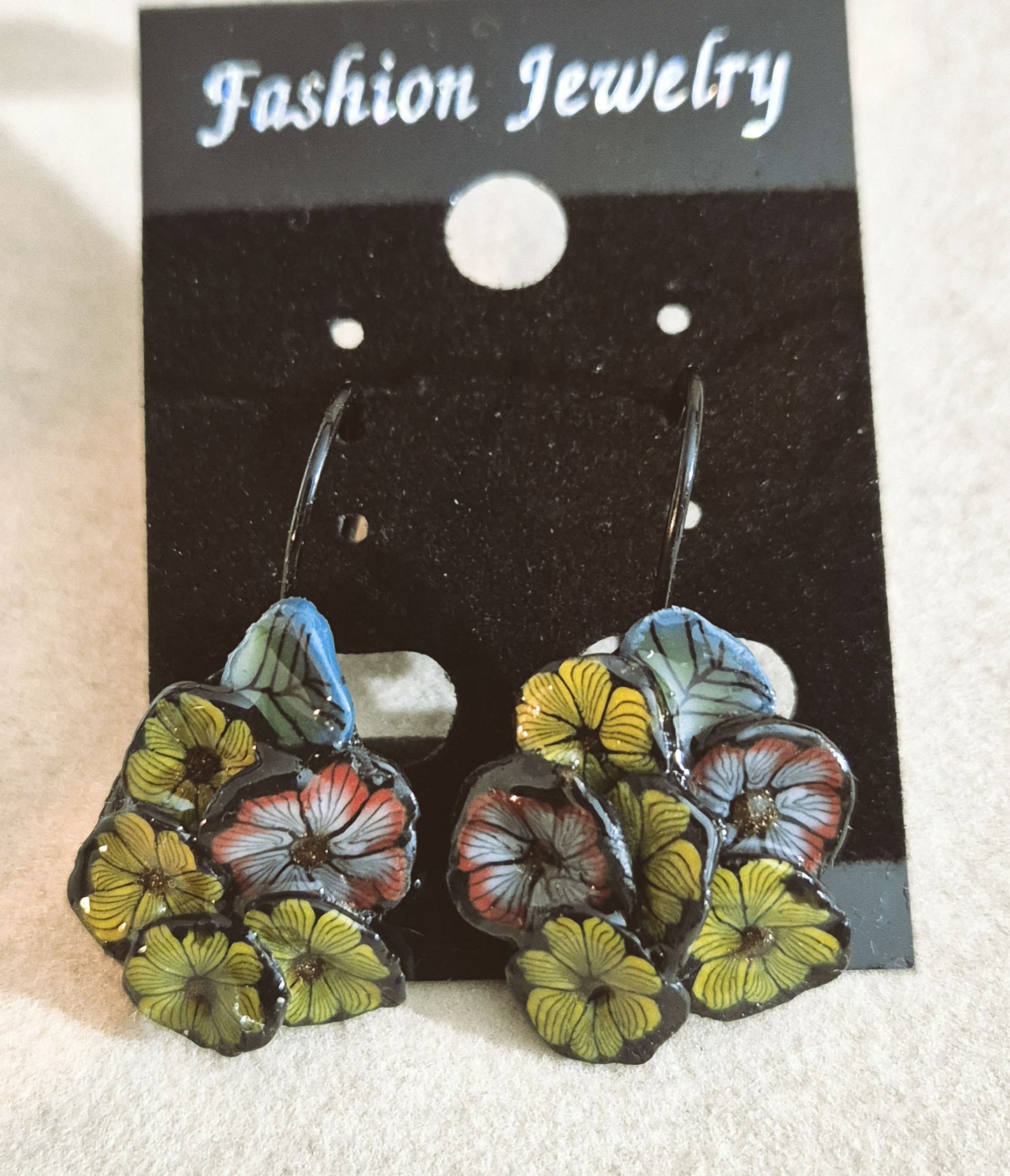 606. Boucles d'oreilles "Beauté florale"