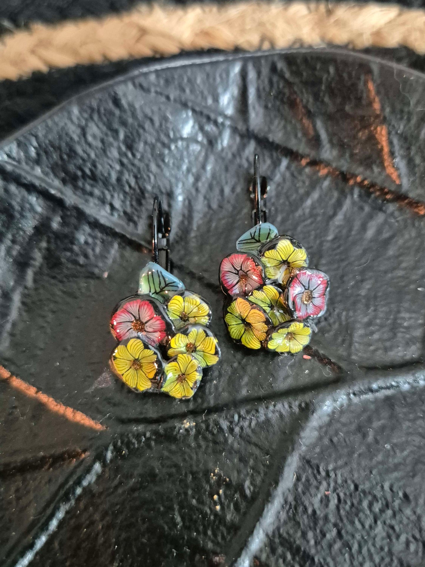 606. Boucles d'oreilles "Beauté florale"