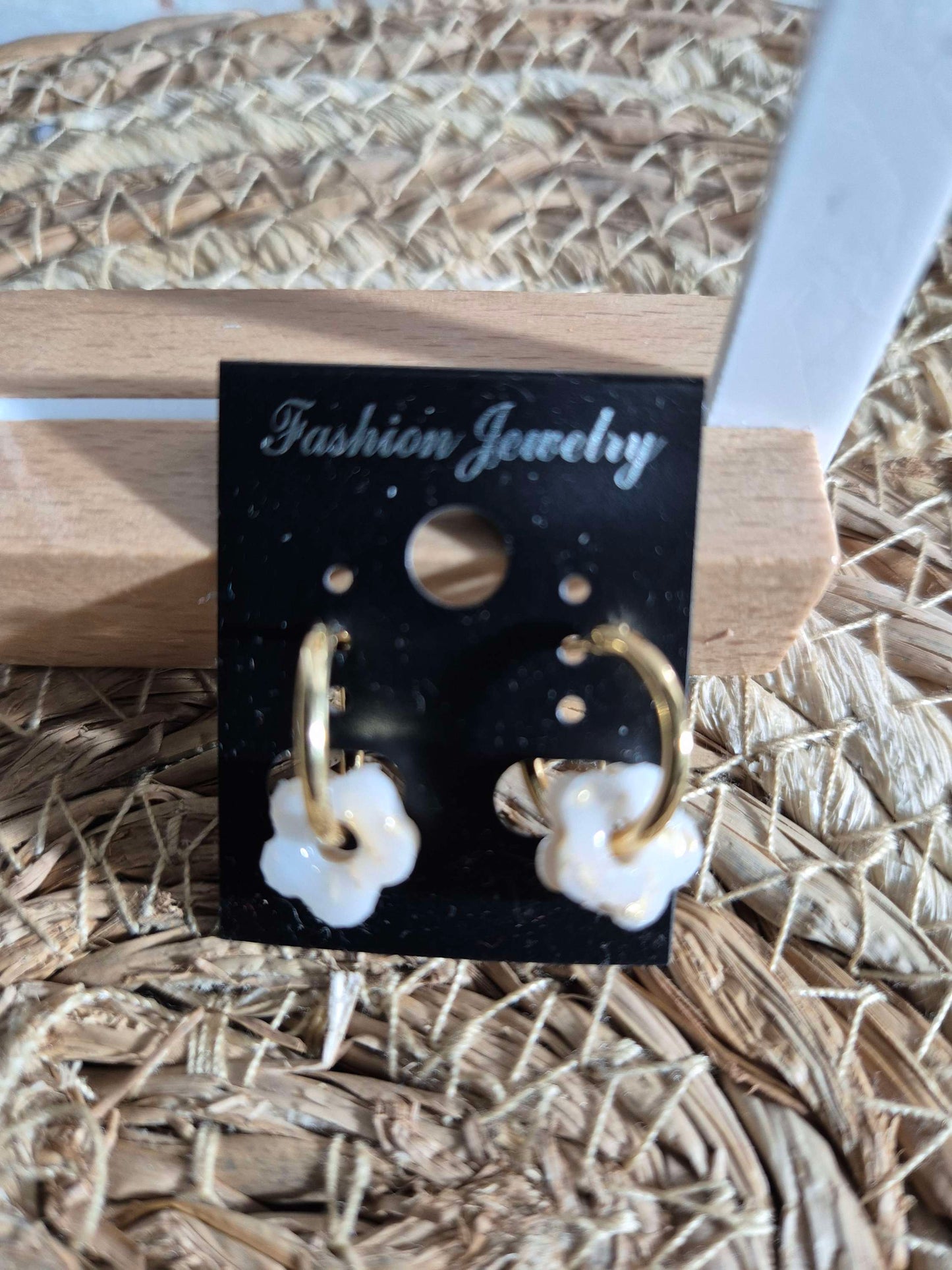 612. Boucles d'oreilles "petites fleurs"