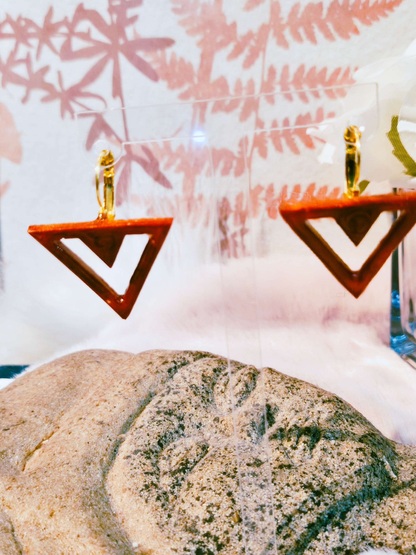 648.Boucles d'oreilles " V comme victoire"