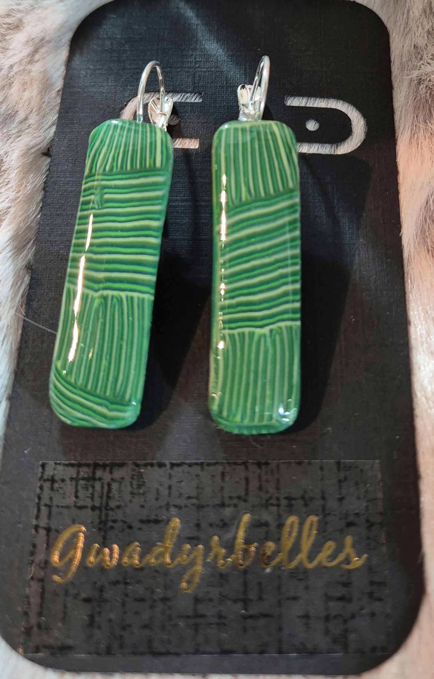 629.Boucles d'oreilles" Rayures vertes"