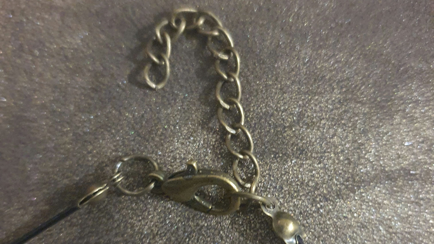 356. Collier "Olive "