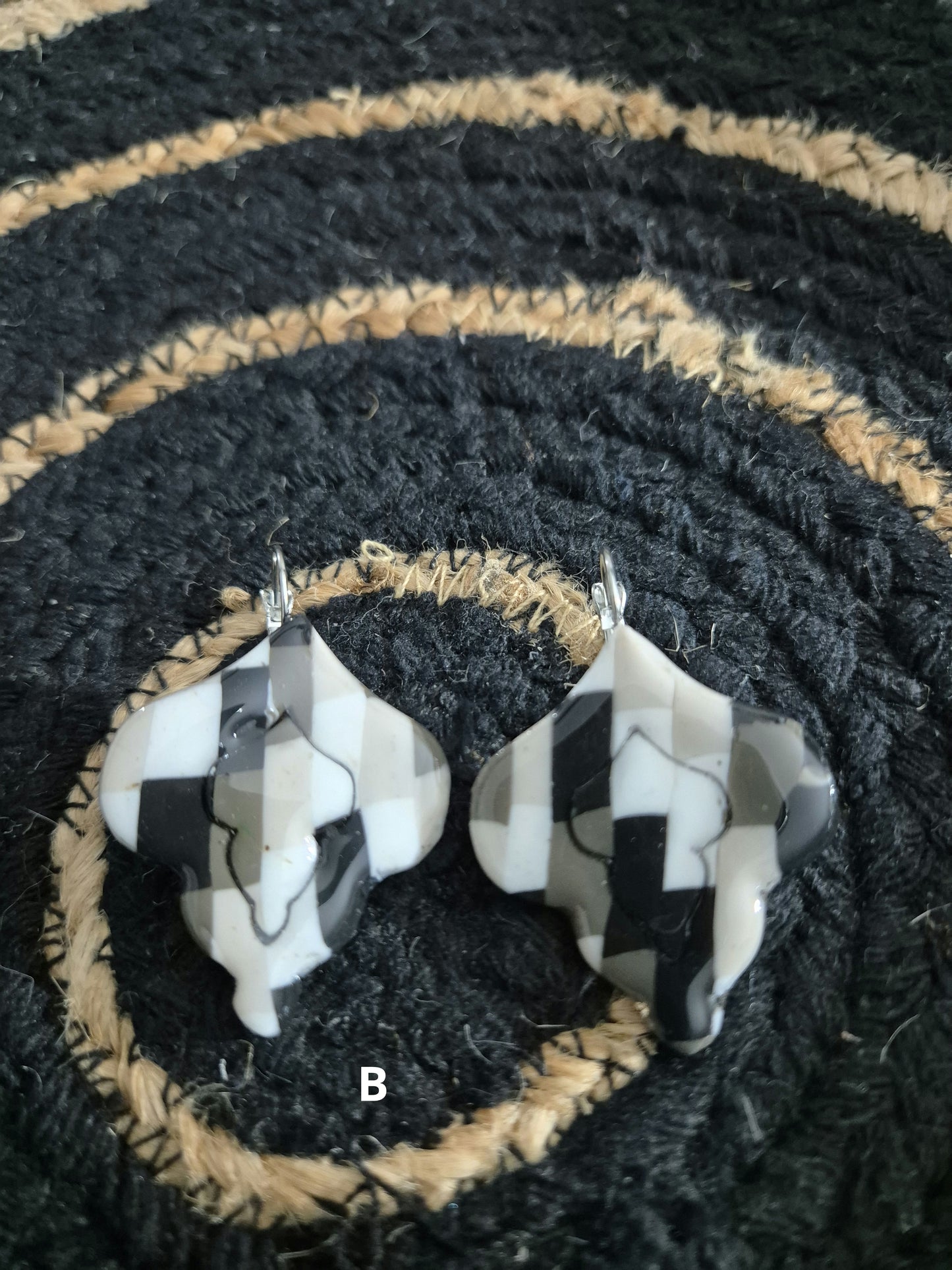 599. Boucles d'oreilles "As de carreaux"