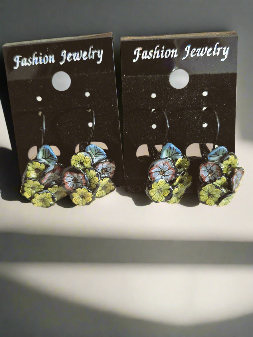 606. Boucles d'oreilles "Beauté florale"