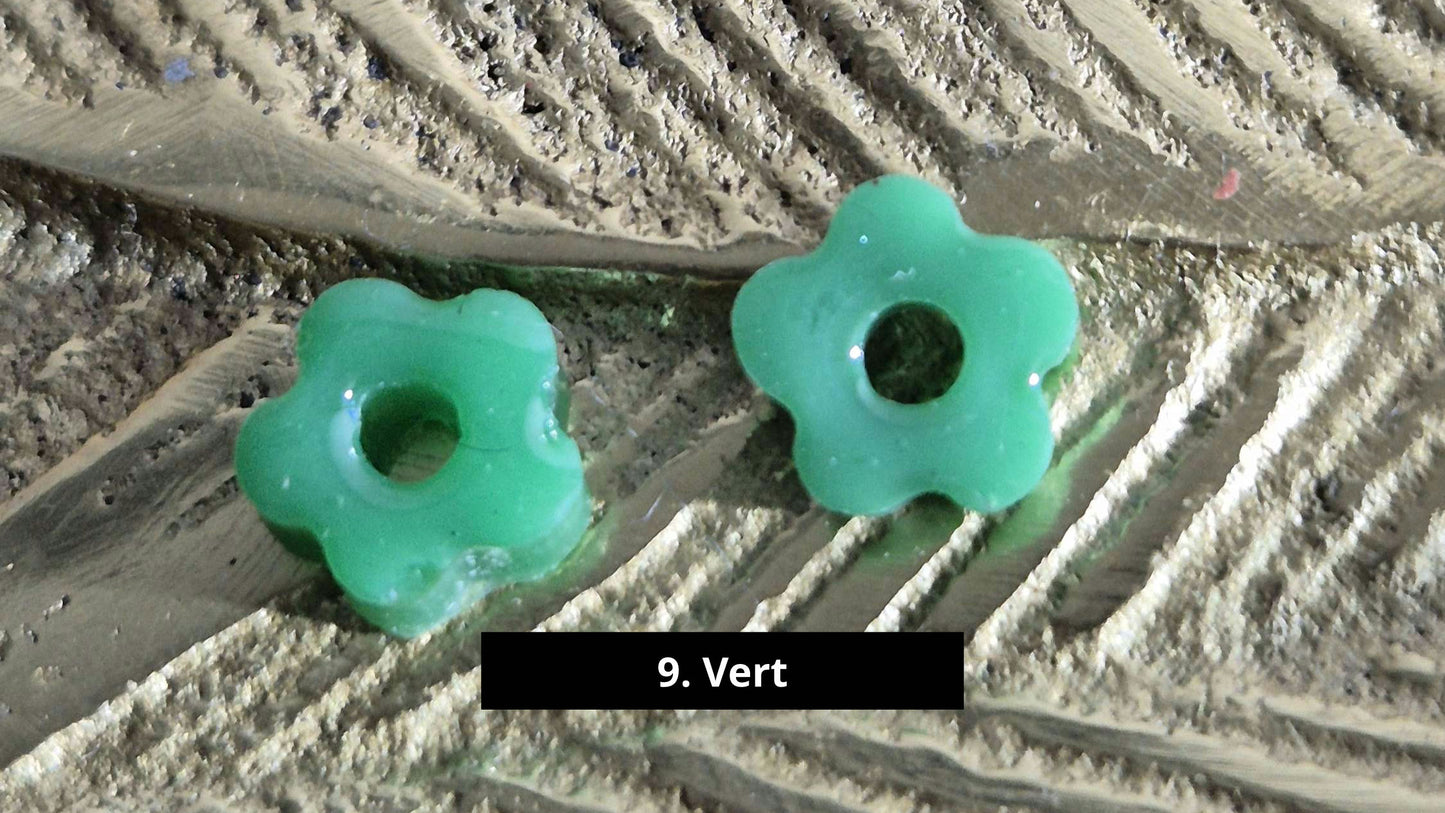 621. Perles de petites fleurs