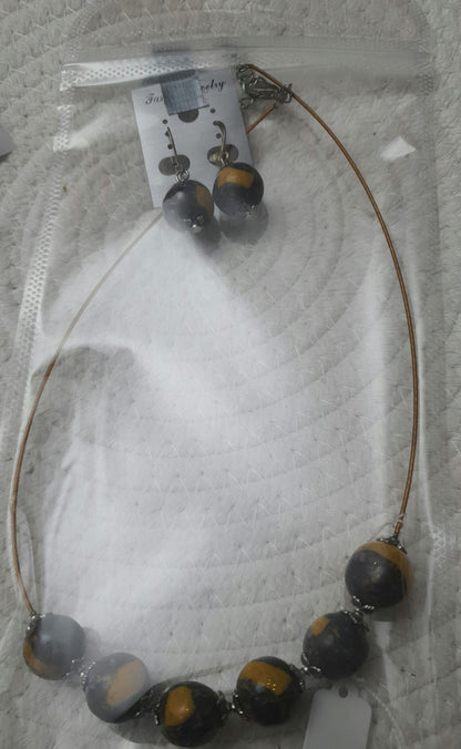 149 /parure: Collier