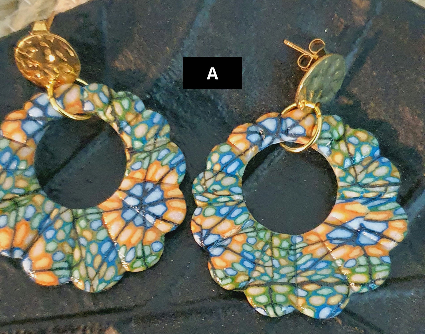 492 . Boucles d'oreilles :"Aztèque "