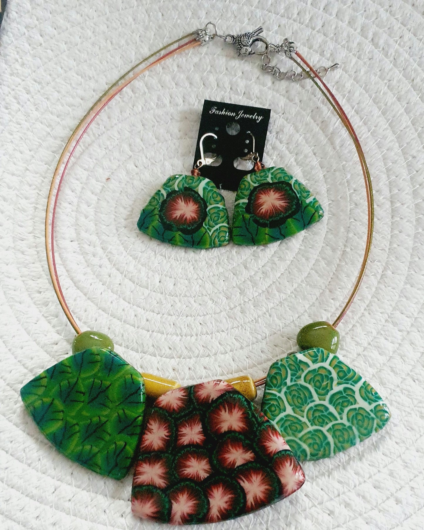 89 .Parure" coquelicot"