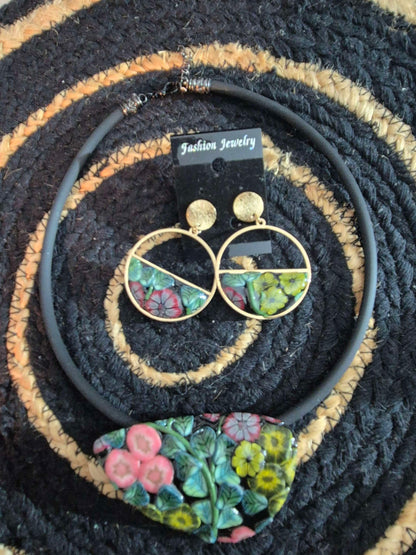 608.Parure "Beauté florale: