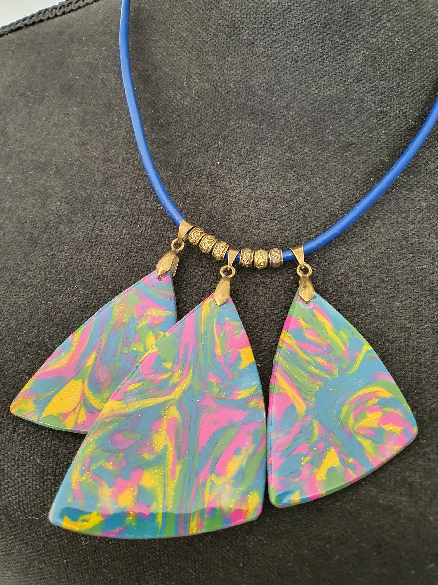 224.parure" Arc en ciel "