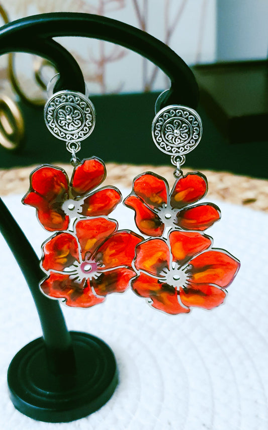 576. Boucles d'oreilles "Hibiscus"