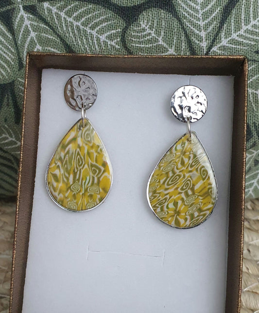 489. Boucles d'oreilles : "Mimosas"