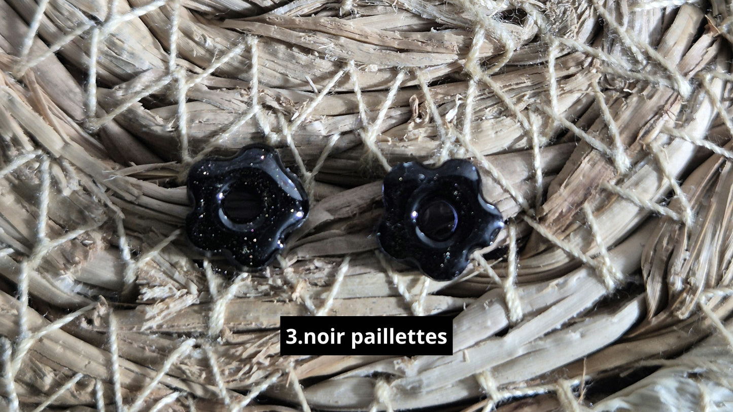 613. Boucles d'oreilles "petites fleurs"