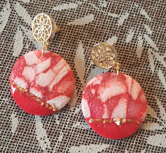 438 . Boucles d'oreilles :"Carré rouge"
