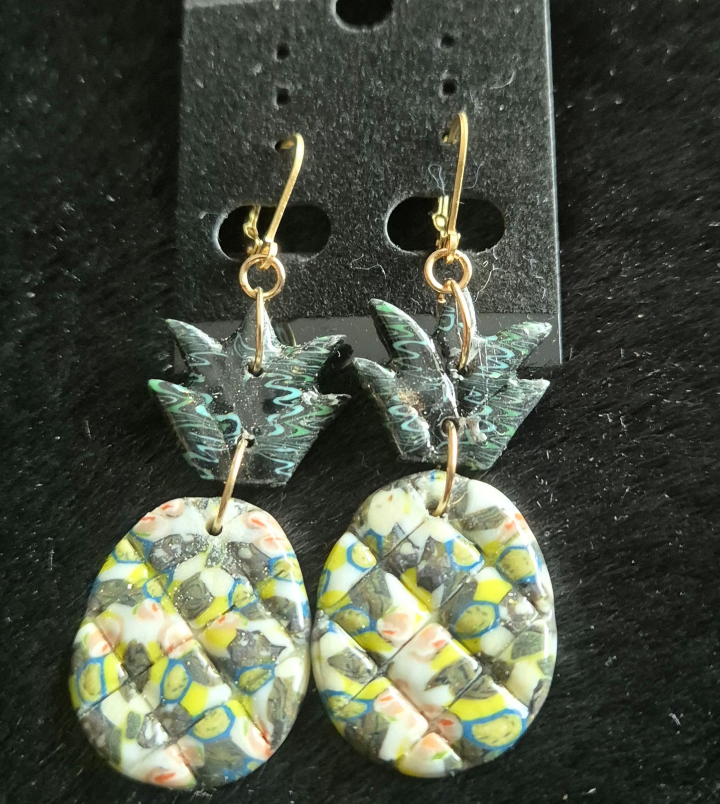 585. Boucles d'oreilles "Ananas"
