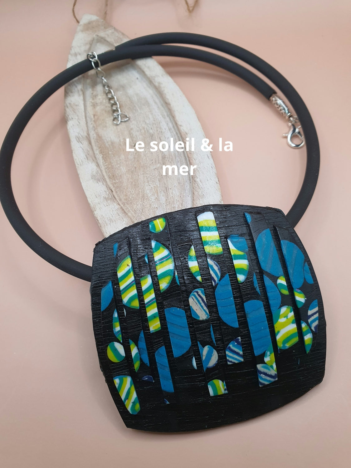 50. Parure "trait d'union "