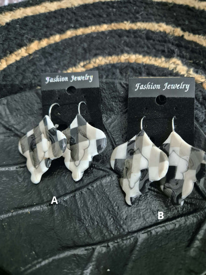 599. Boucles d'oreilles "As de carreaux"