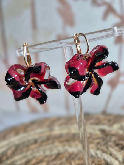 624. Boucles d'oreilles :fleurs de tiaré: