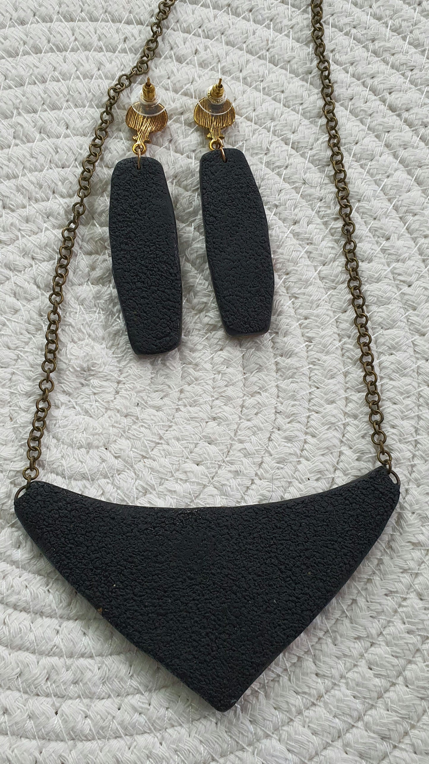 513.parure "Pétales colorées"