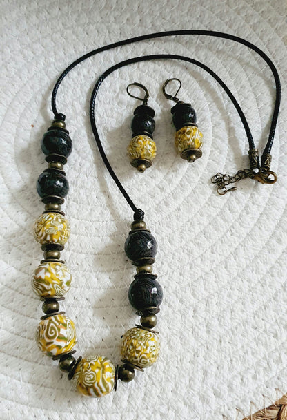 484. Parure"Mimosas "