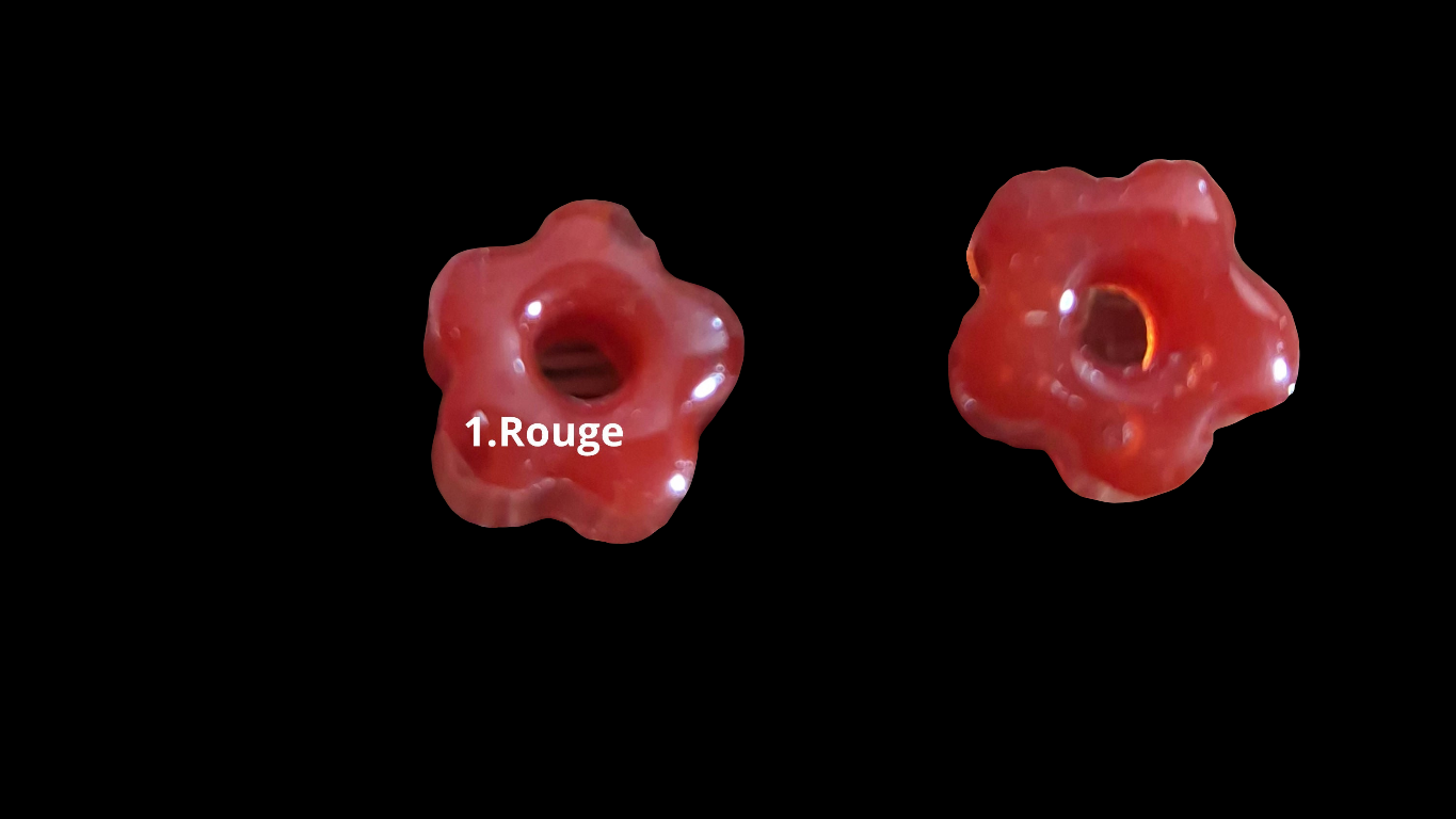 621. Perles de petites fleurs