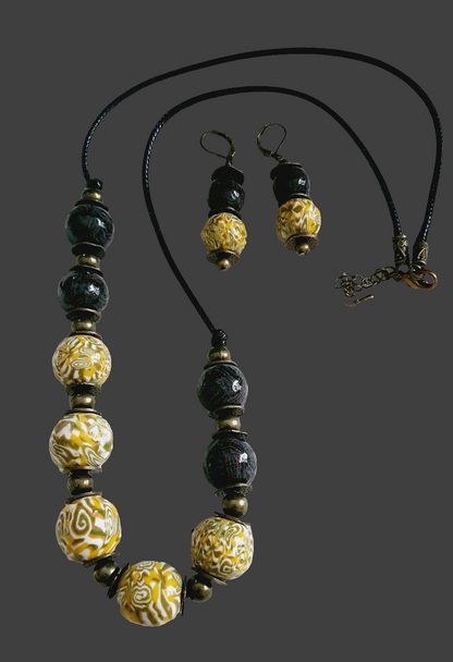 484. Parure"Mimosas "