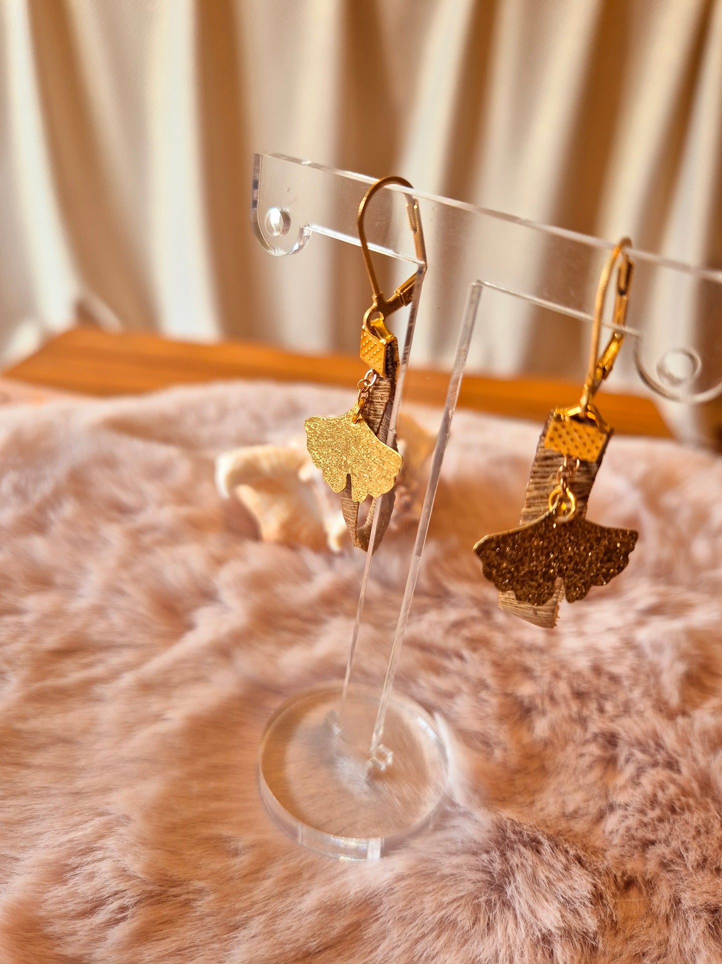 676. " Les cocotiers "