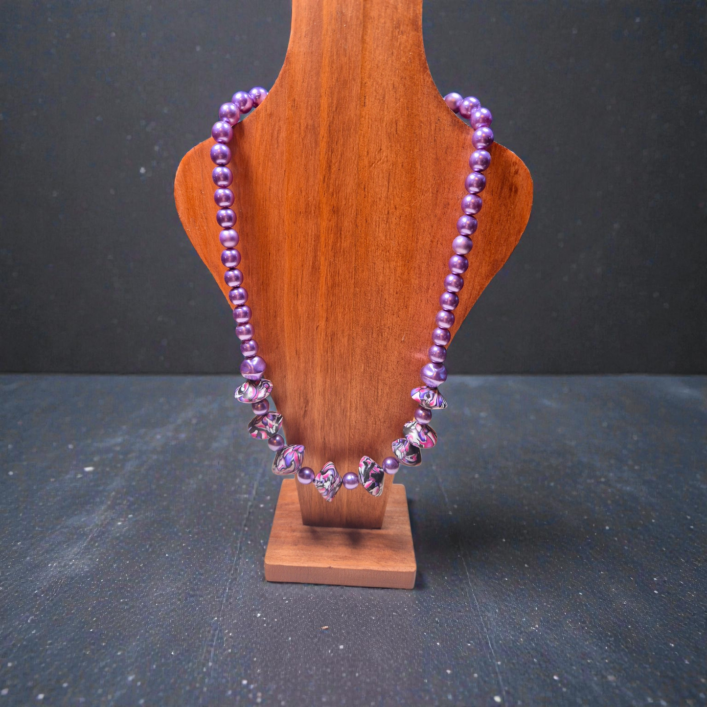 727. Collier "Les Toupies"