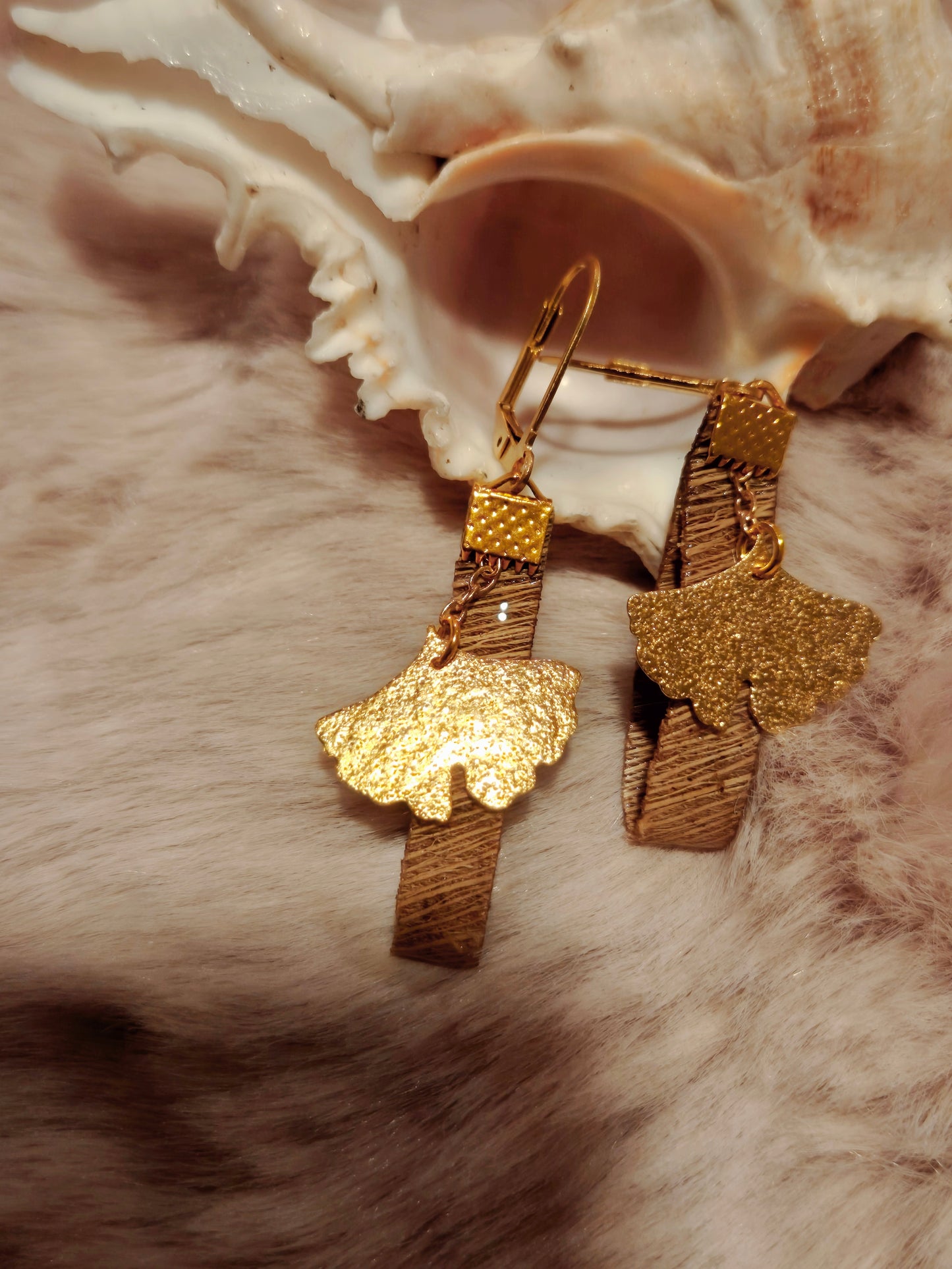 676. " Les cocotiers "