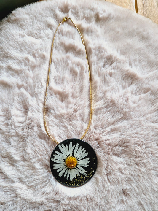 670. Collier " Marguerite "