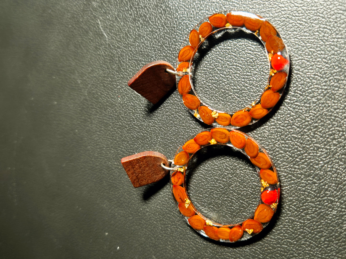 722. Boucles d'oreilles              " Authentique "