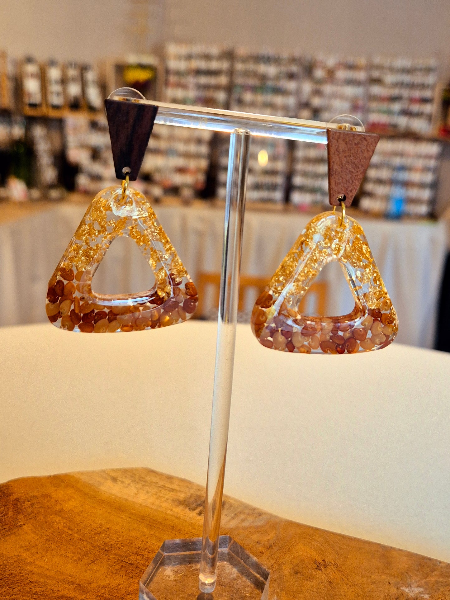 714. " Jeux de triangles "