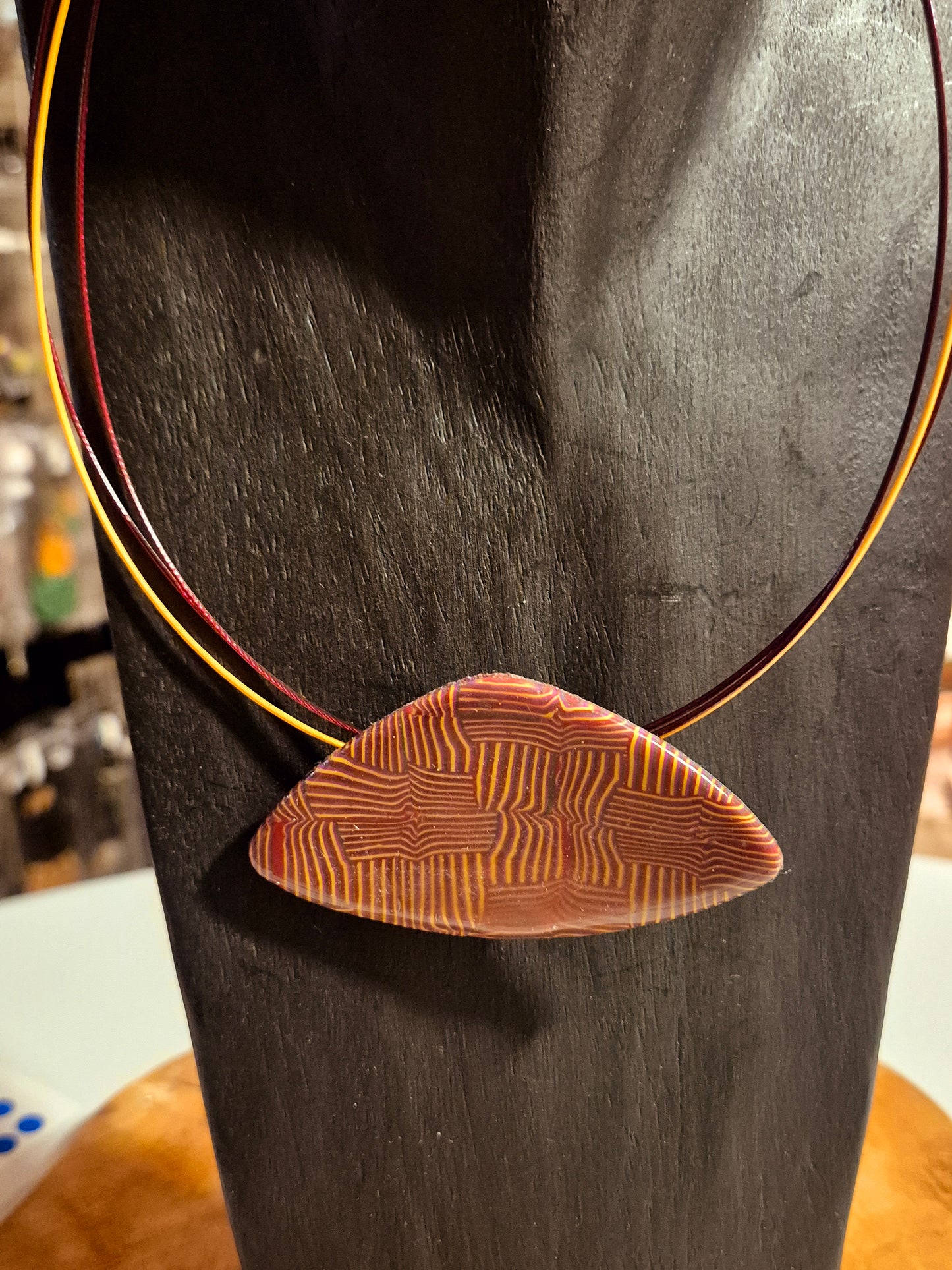 95.parure " Ligne jaune "