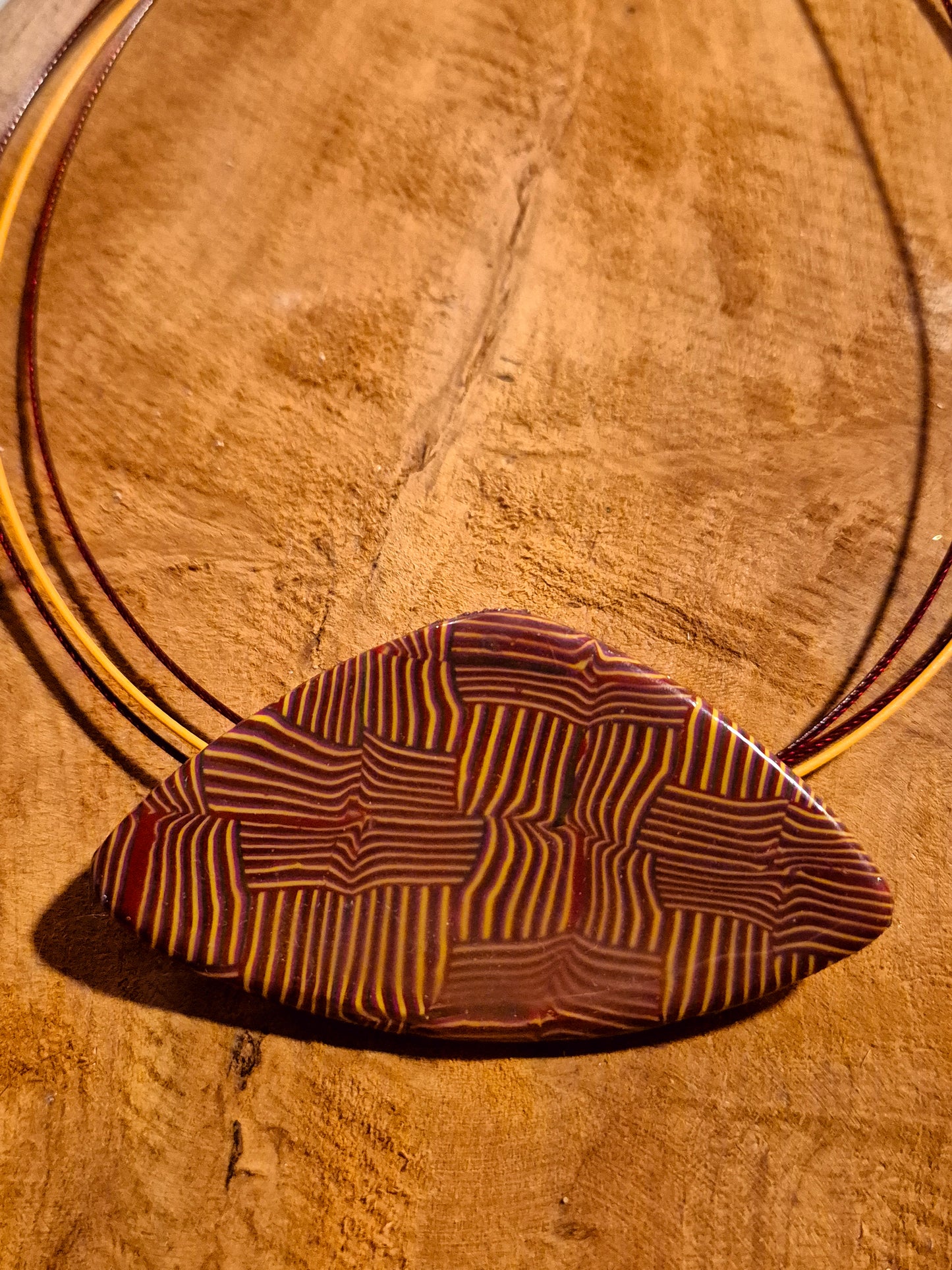 95.parure " Ligne jaune "