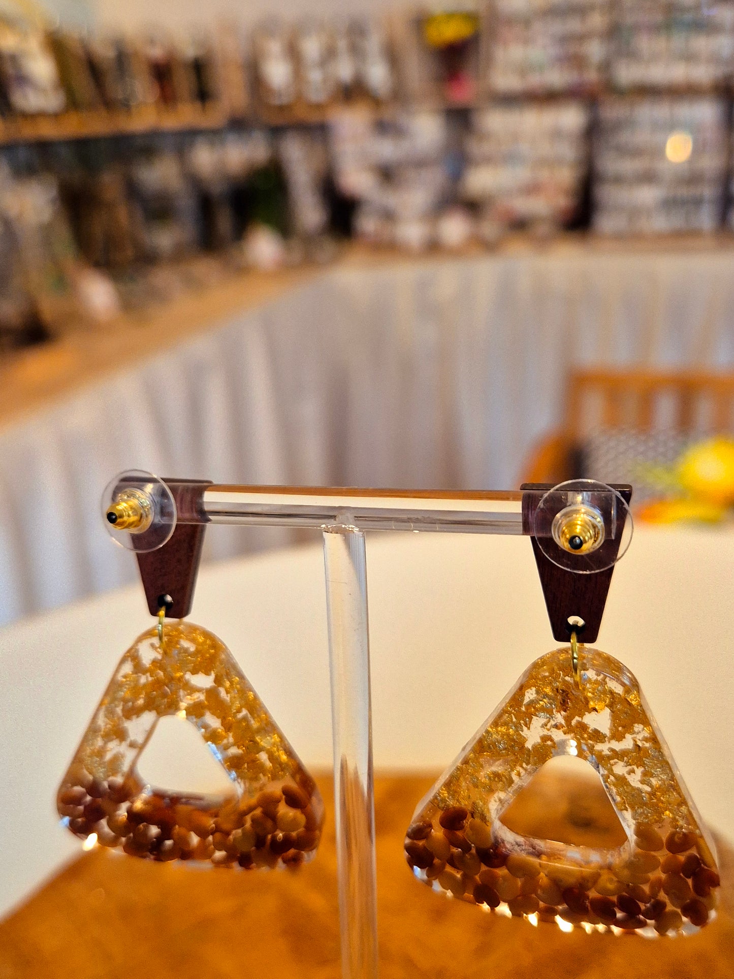 714. " Jeux de triangles "